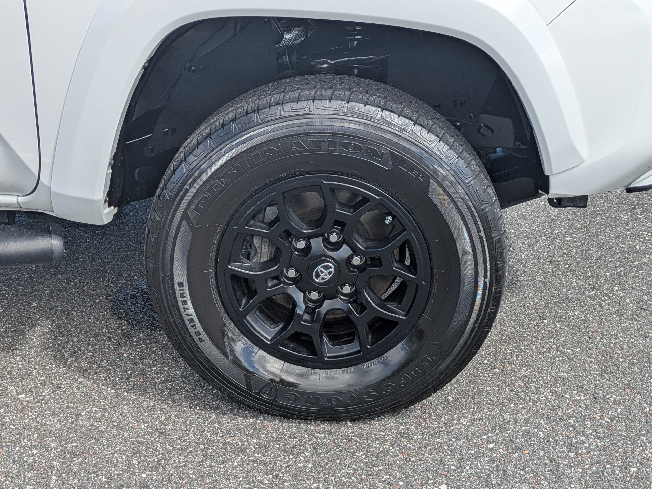 Used 2022 Toyota Tacoma SR5 RWD image 11