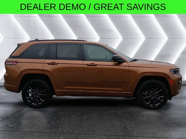 New 2026 Jeep Grand Cherokee Limited AWD/4WD image 7