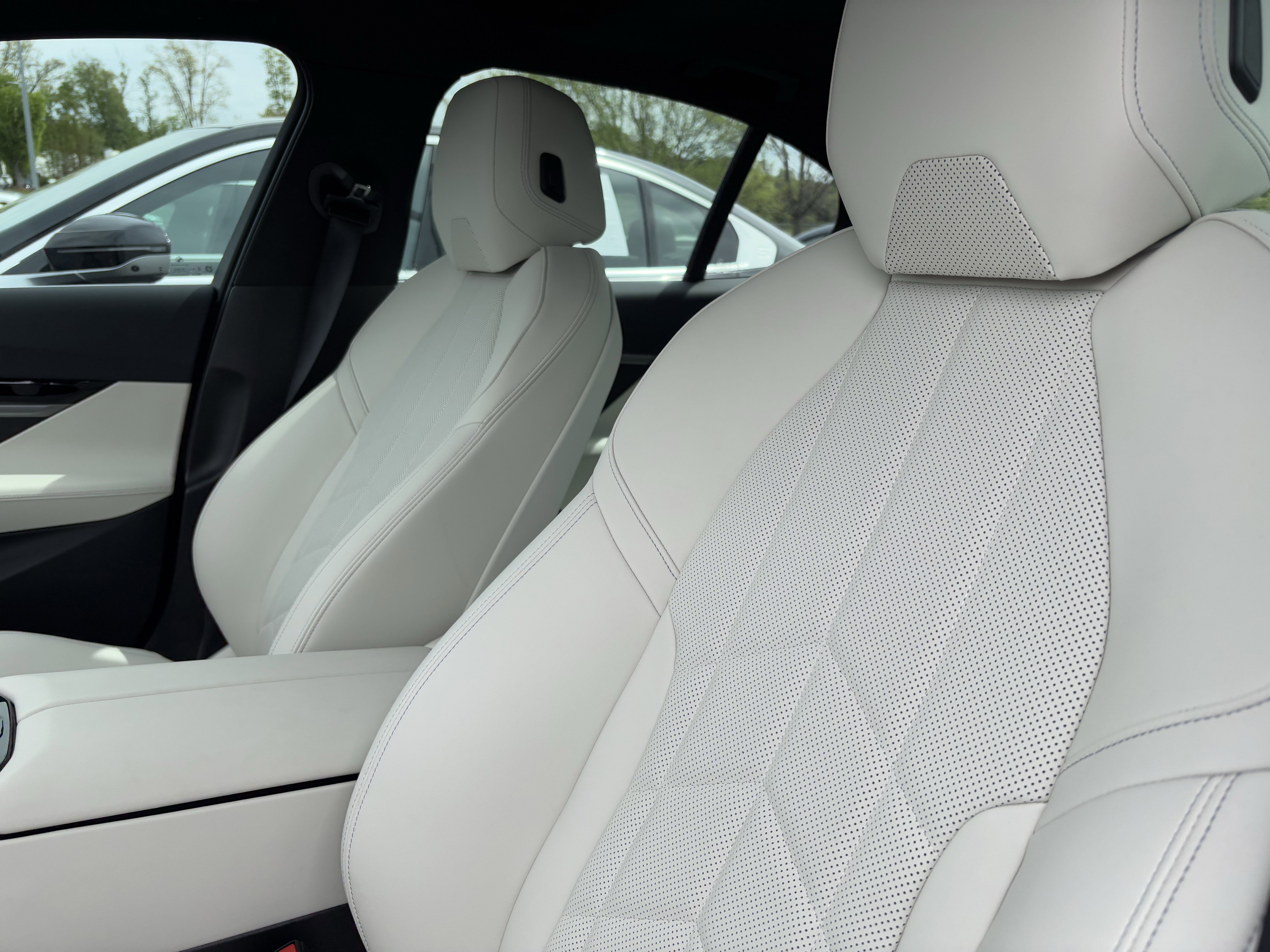 Certified 2026 BMW 530i w/ Premium Package image 16