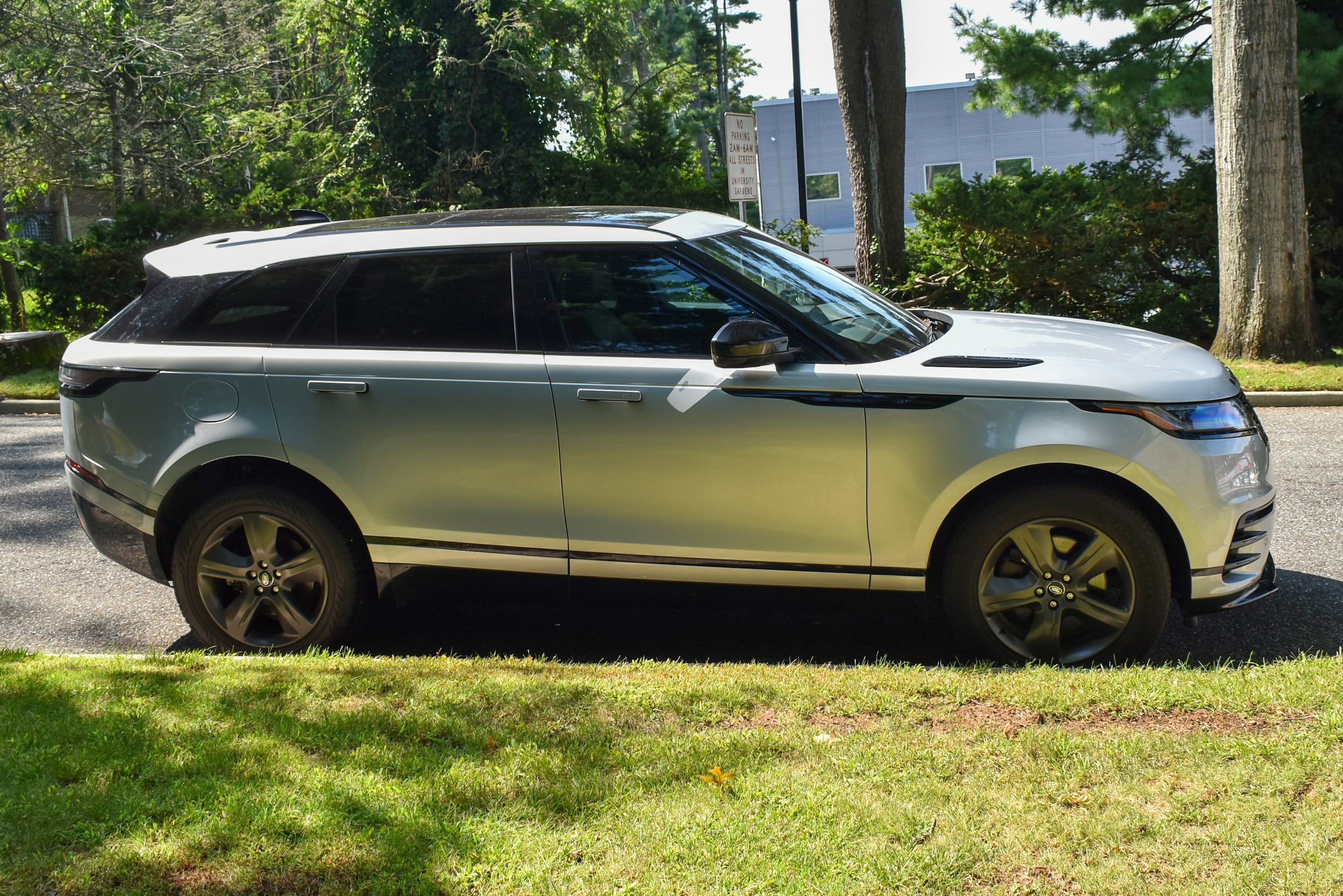 Used 2025 Land Rover Range Rover Velar Dynamic SE AWD/4WD image 10