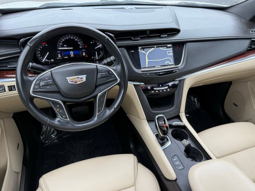 Used 2018 Cadillac XT5 Luxury w/ Driver Awareness Package image 31