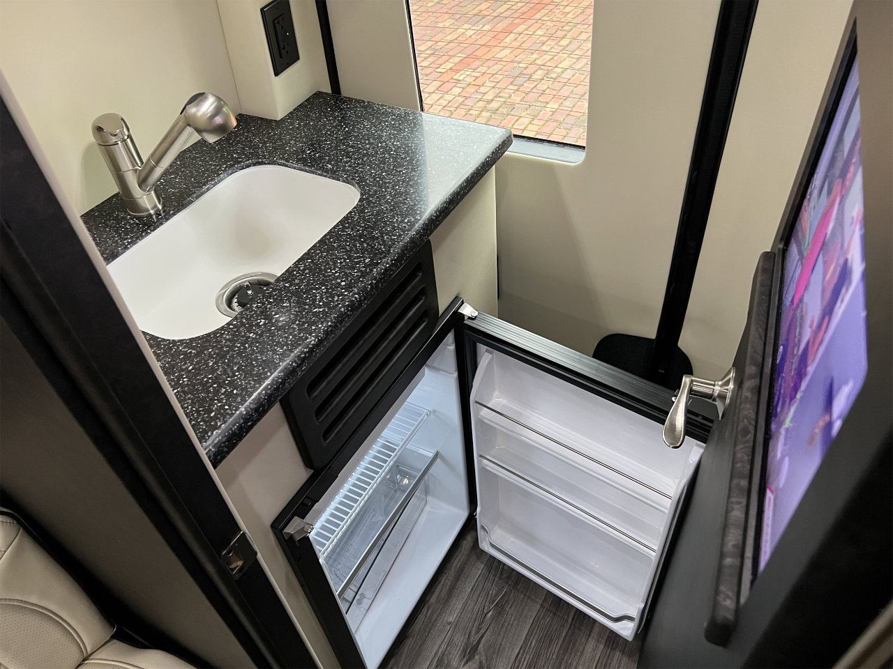 Used 2021 Mercedes-Benz Sprinter 3500 image 18