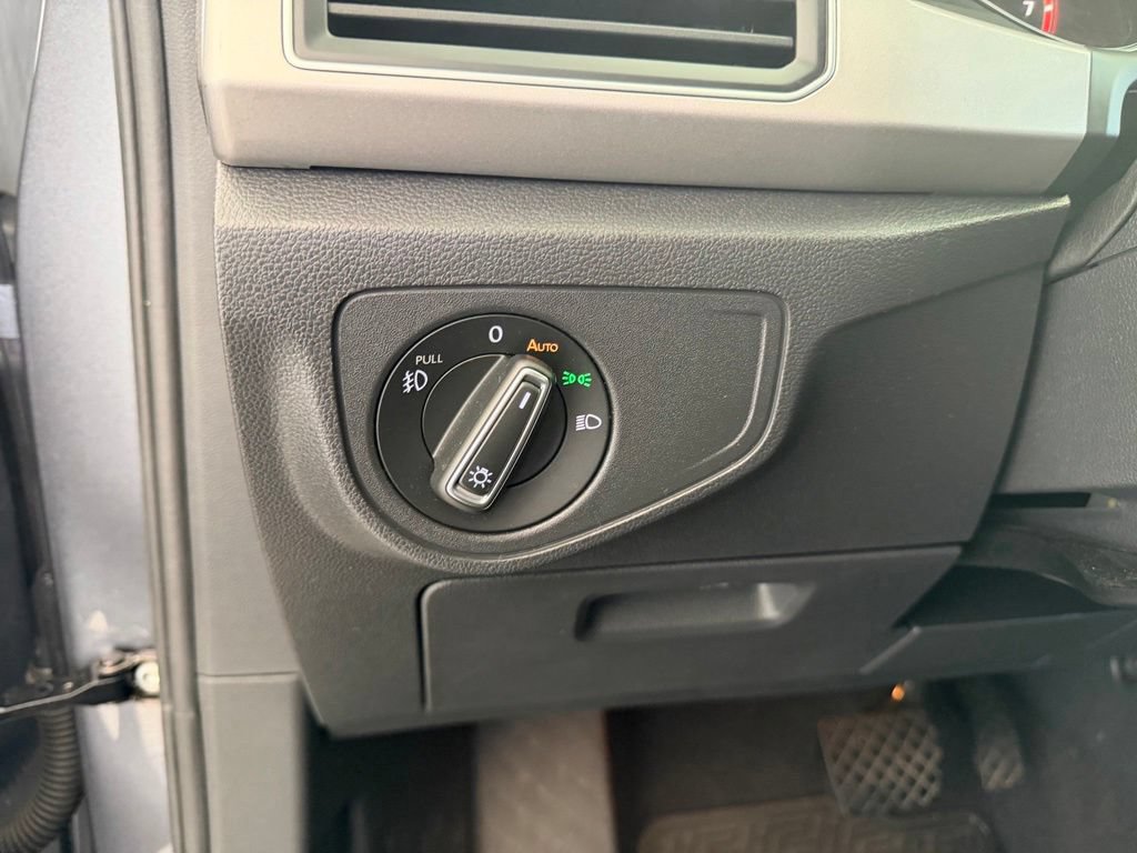 Used 2019 Volkswagen Atlas SE FWD image 39
