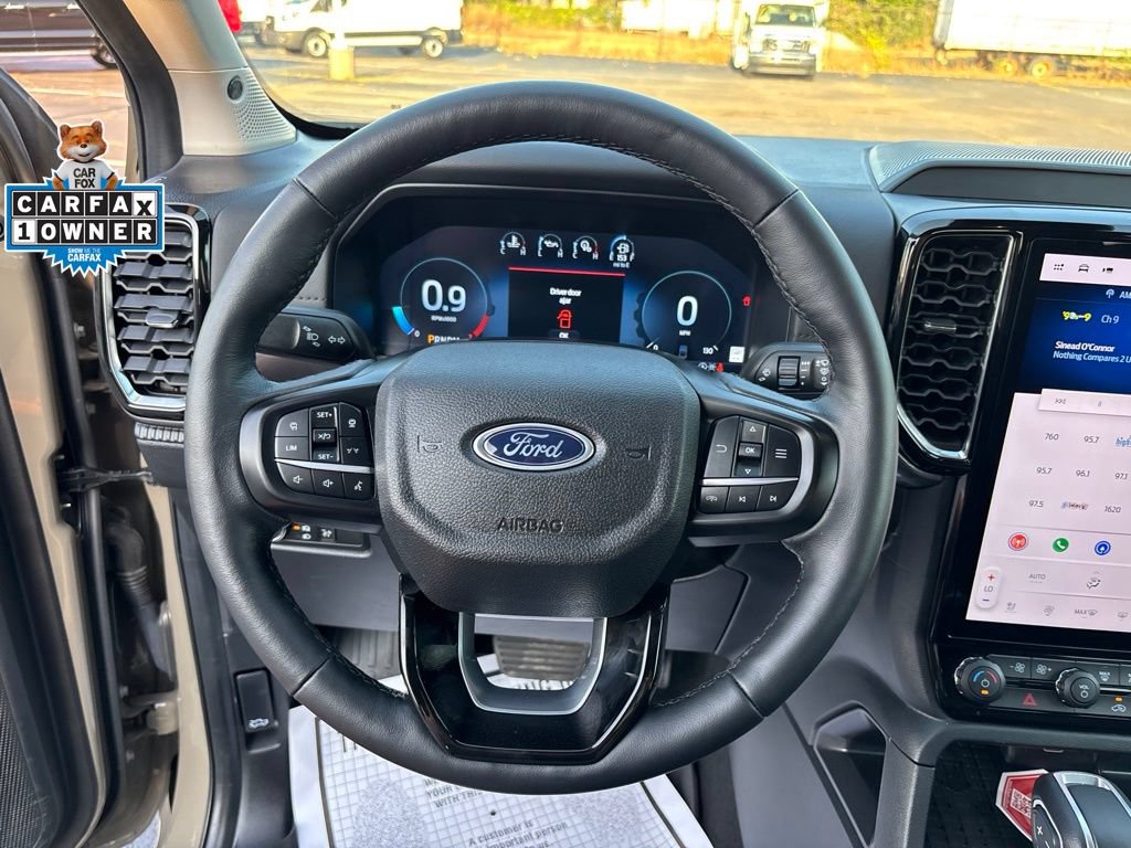 Used 2025 Ford Ranger Lariat w/ Black Appearance Package AWD/4WD image 14