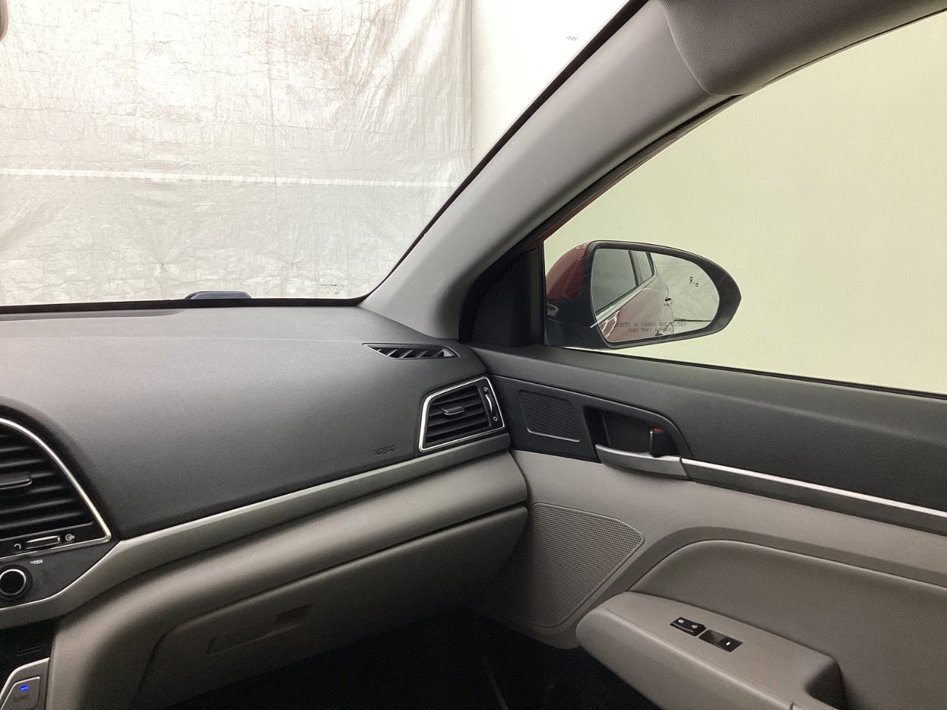 Used 2017 Hyundai Elantra Limited image 28