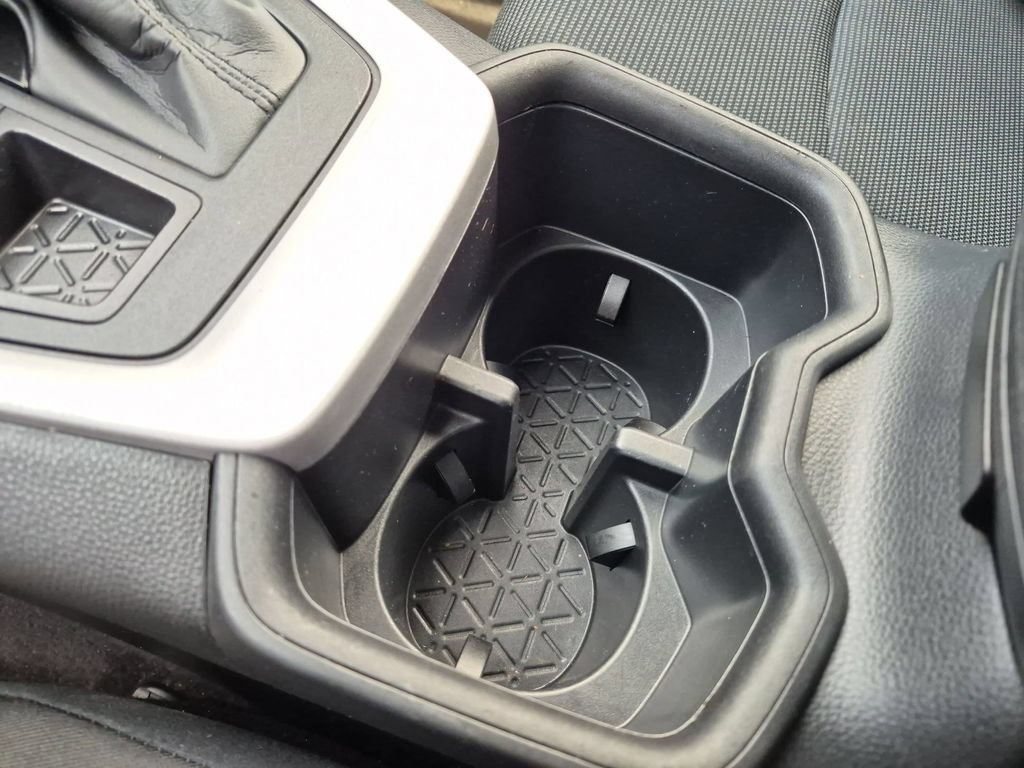 Used 2025 Toyota RAV4 LE AWD/4WD image 23