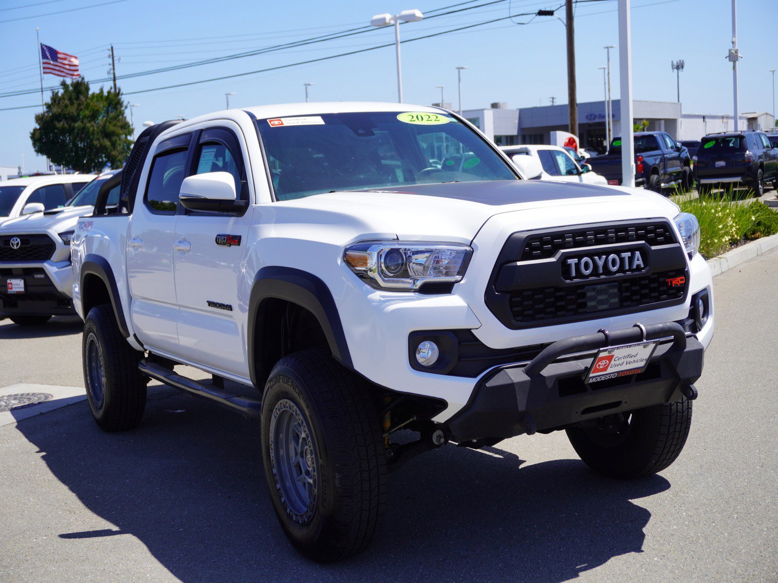 Used 2022 Toyota Tacoma TRD Off-Road w/ Technology Package AWD/4WD video 1
