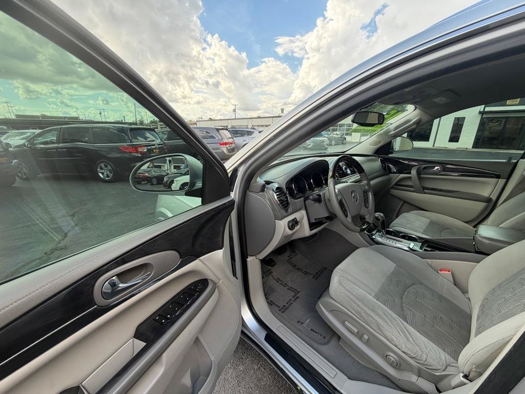 Used 2015 Buick Enclave Convenience FWD image 32