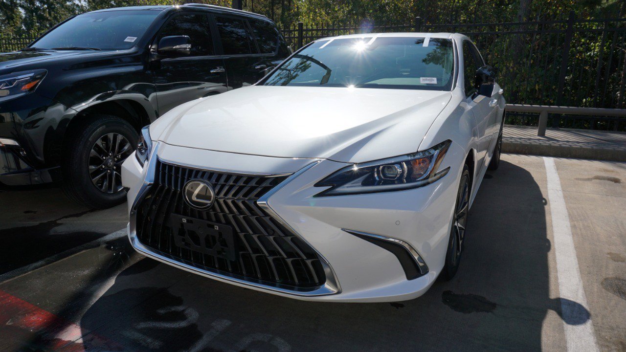 Certified 2024 Lexus ES 300h w/ Premium Package