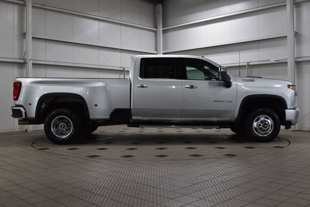 Used 2022 Chevrolet Silverado 3500 High Country w/ LPO, Hitch Package AWD/4WD image 9