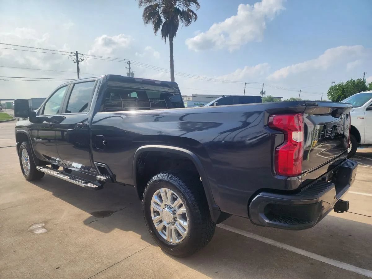 Used 2024 Chevrolet Silverado 2500 LT AWD/4WD image 6