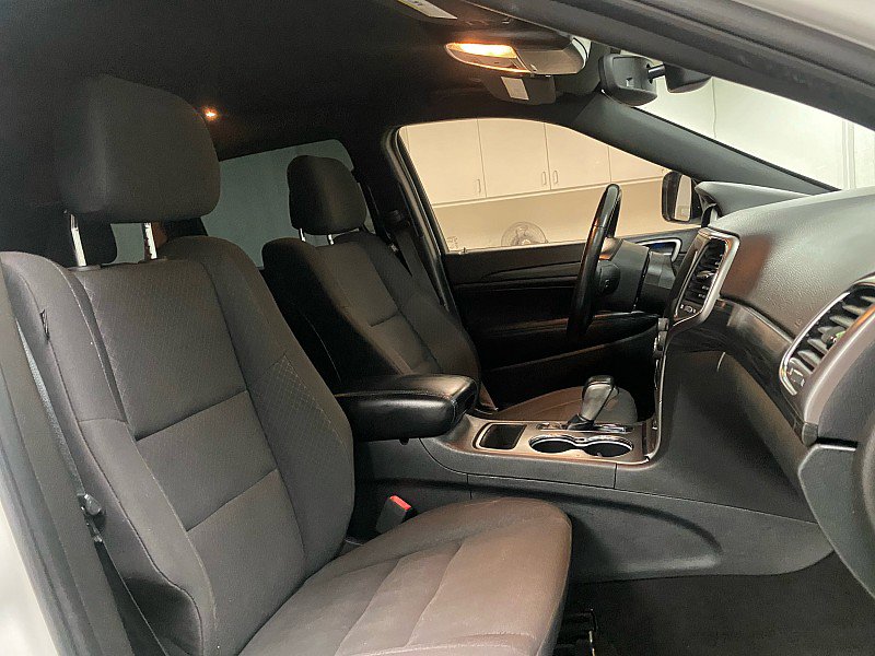 Used 2019 Jeep Grand Cherokee Laredo image 16