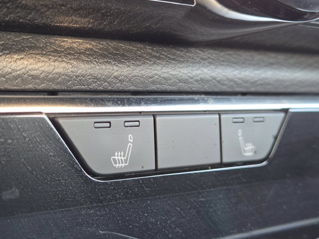 Certified 2025 Nissan Sentra SR FWD image 4