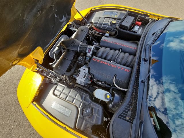 Used 2004 Chevrolet Corvette Convertible w/ Preferred Equipment Group image 16