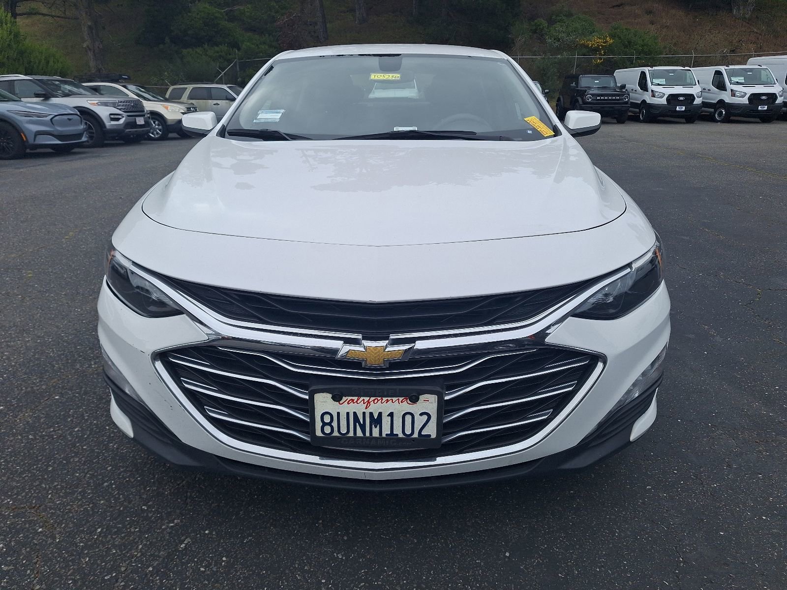 Used 2021 Chevrolet Malibu LT FWD image 2
