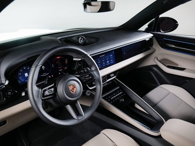 New 2026 Porsche Macan 4 Electric AWD/4WD image 19