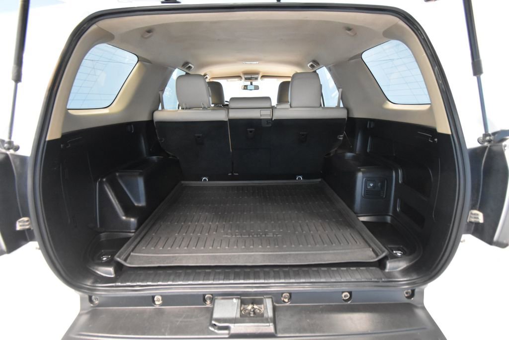 Used 2018 Toyota 4Runner SR5 Premium AWD/4WD image 30