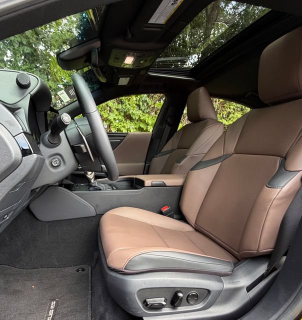 Certified 2025 Lexus ES 300h w/ Premium Package FWD image 13