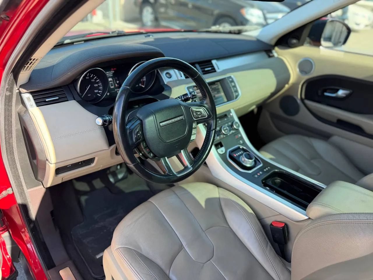 Used 2014 Land Rover Range Rover Evoque Pure Premium AWD/4WD image 24