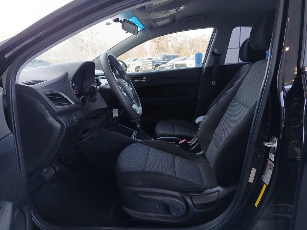 Used 2020 Hyundai Accent SEL image 19