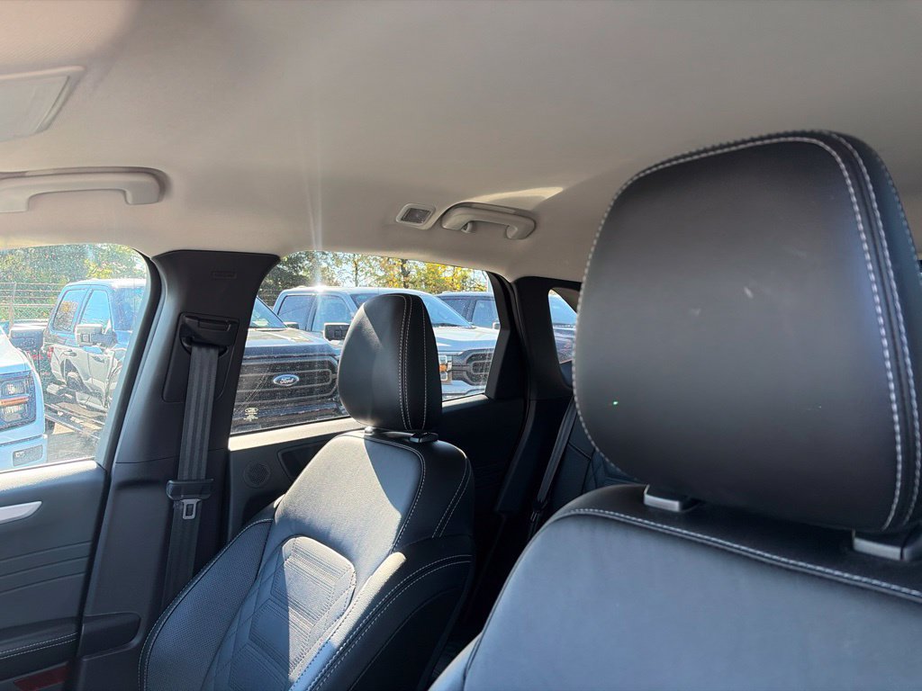 Used 2023 Ford Escape SE w/ PHEV Premium Package FWD image 22