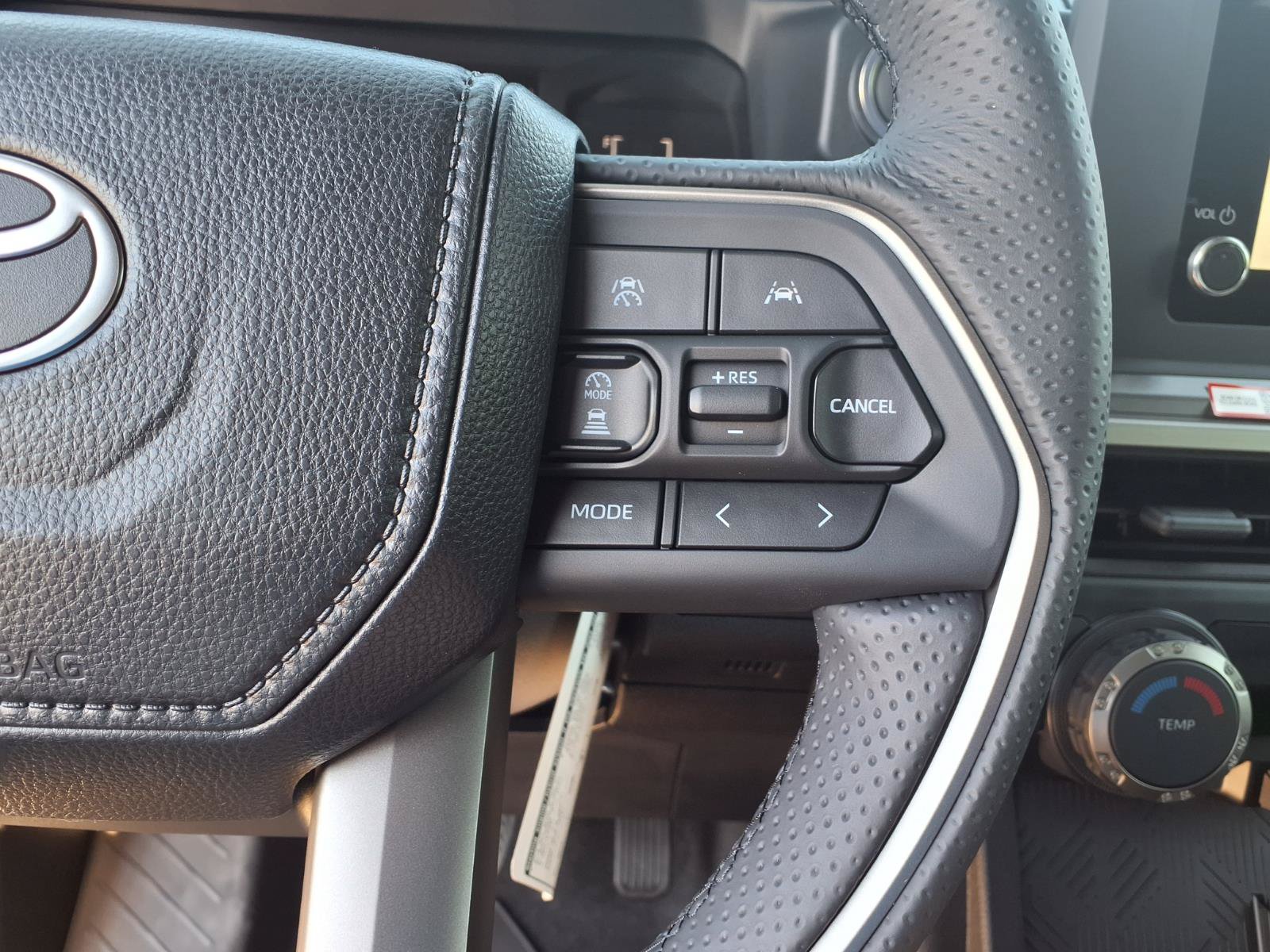 New 2026 Toyota 4Runner SR5 AWD/4WD image 21