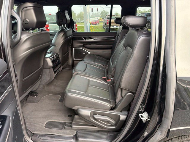 Used 2024 Jeep Wagoneer 2WD w/ Convenience Group I image 6