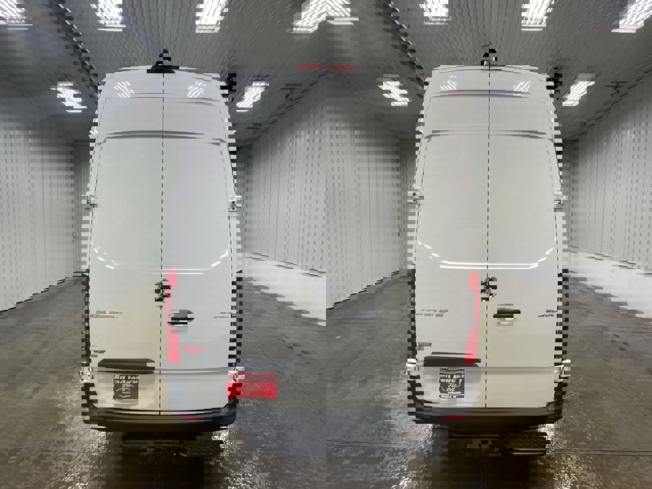 Used 2025 Mercedes-Benz Sprinter 2500 image 9