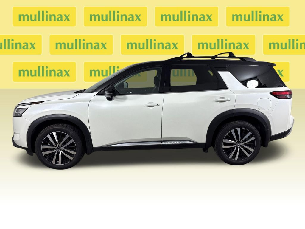 Used 2024 Nissan Pathfinder Platinum FWD image 9