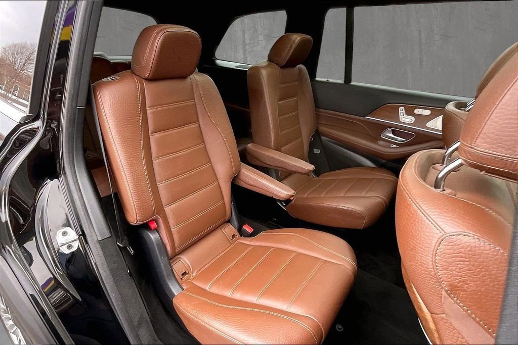 Used 2024 Mercedes-Benz GLS 450 4MATIC image 25