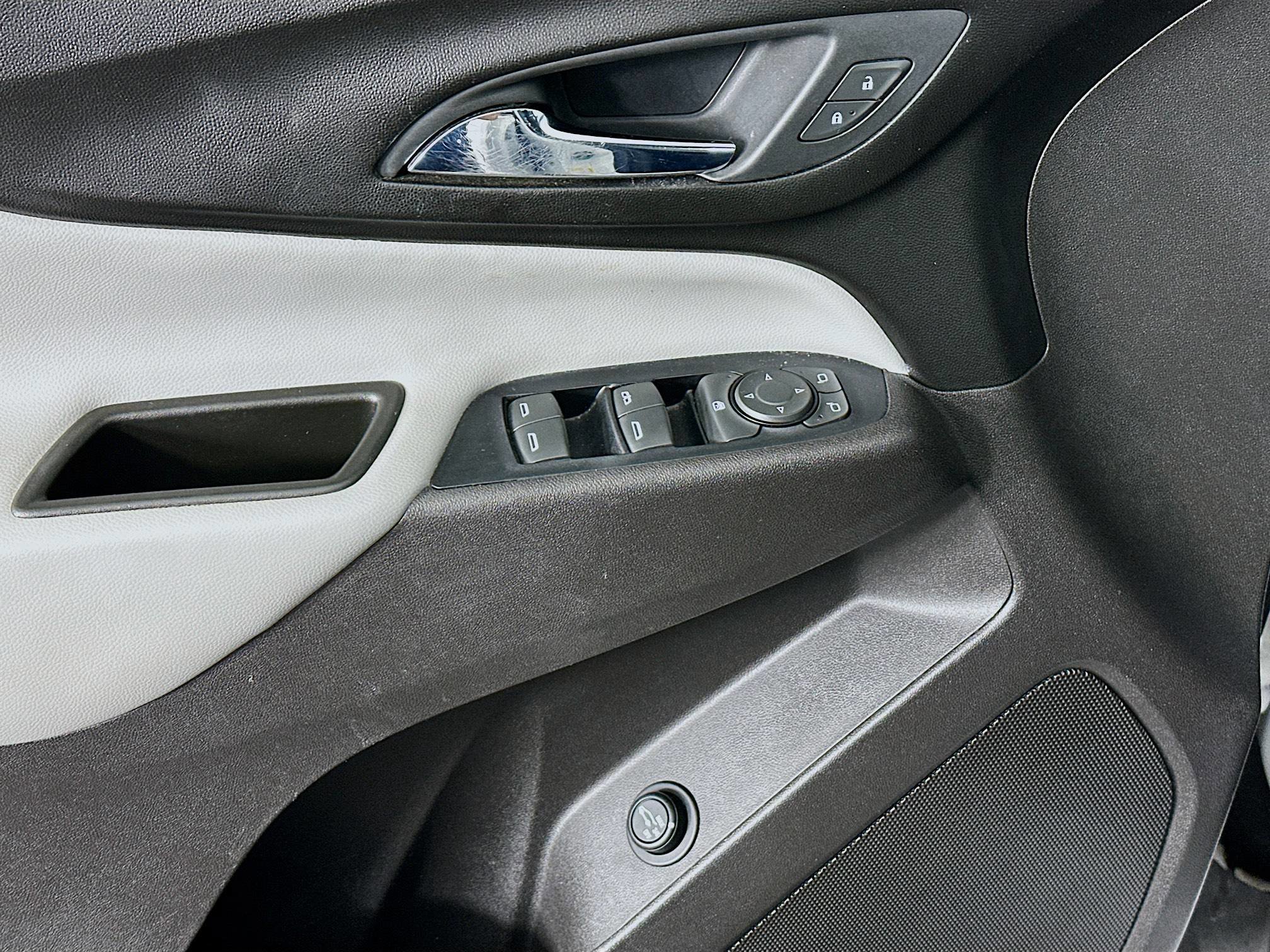 Used 2019 Chevrolet Equinox LT image 15