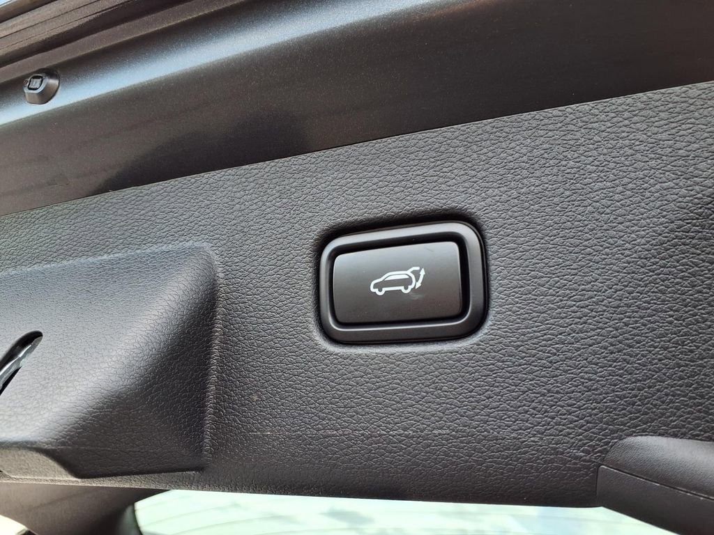 Used 2025 Kia Sportage SX image 33