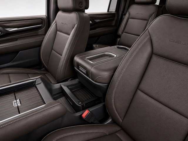 Certified 2024 GMC Yukon XL Denali w/ Denali Reserve Package AWD/4WD image 17