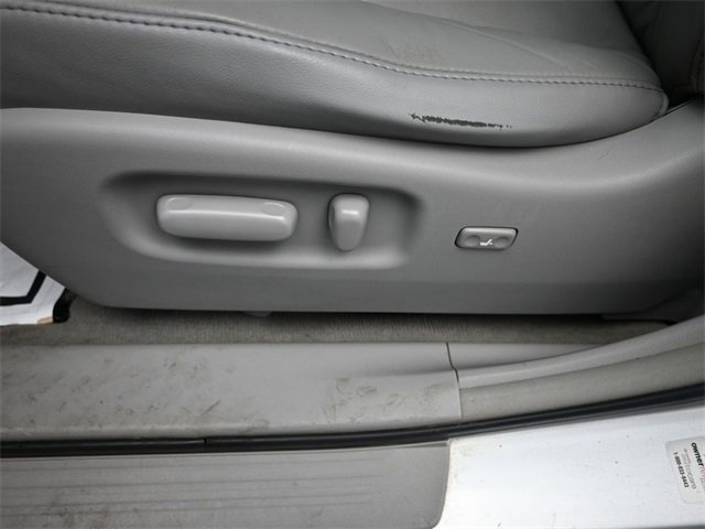 Used 2010 Toyota Highlander SE image 9