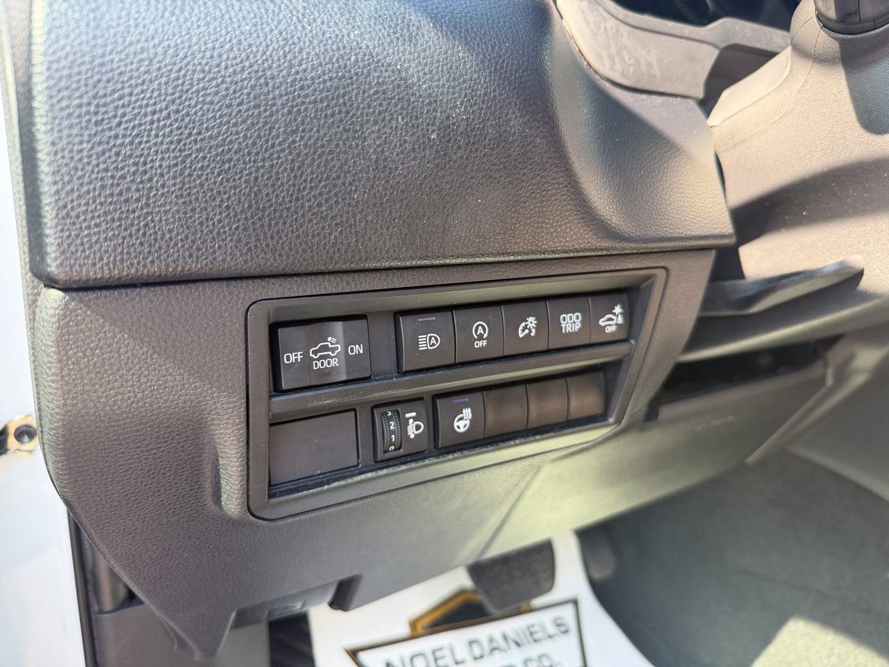 Used 2023 Toyota Tundra SR5 w/ SR5 Premium Package AWD/4WD image 23