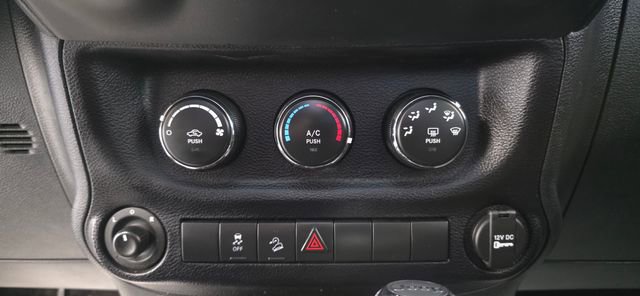 Used 2016 Jeep Wrangler Unlimited Willys image 18