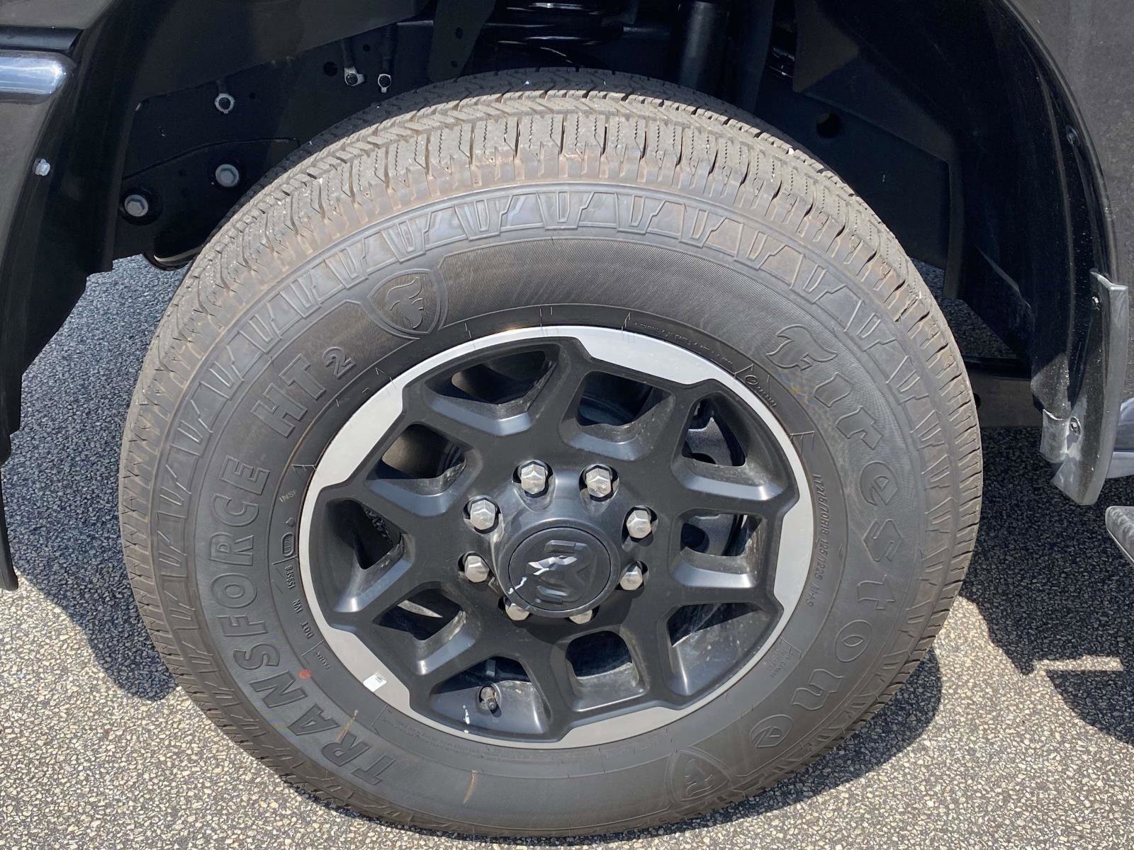 Used 2025 RAM 2500 Laramie image 25