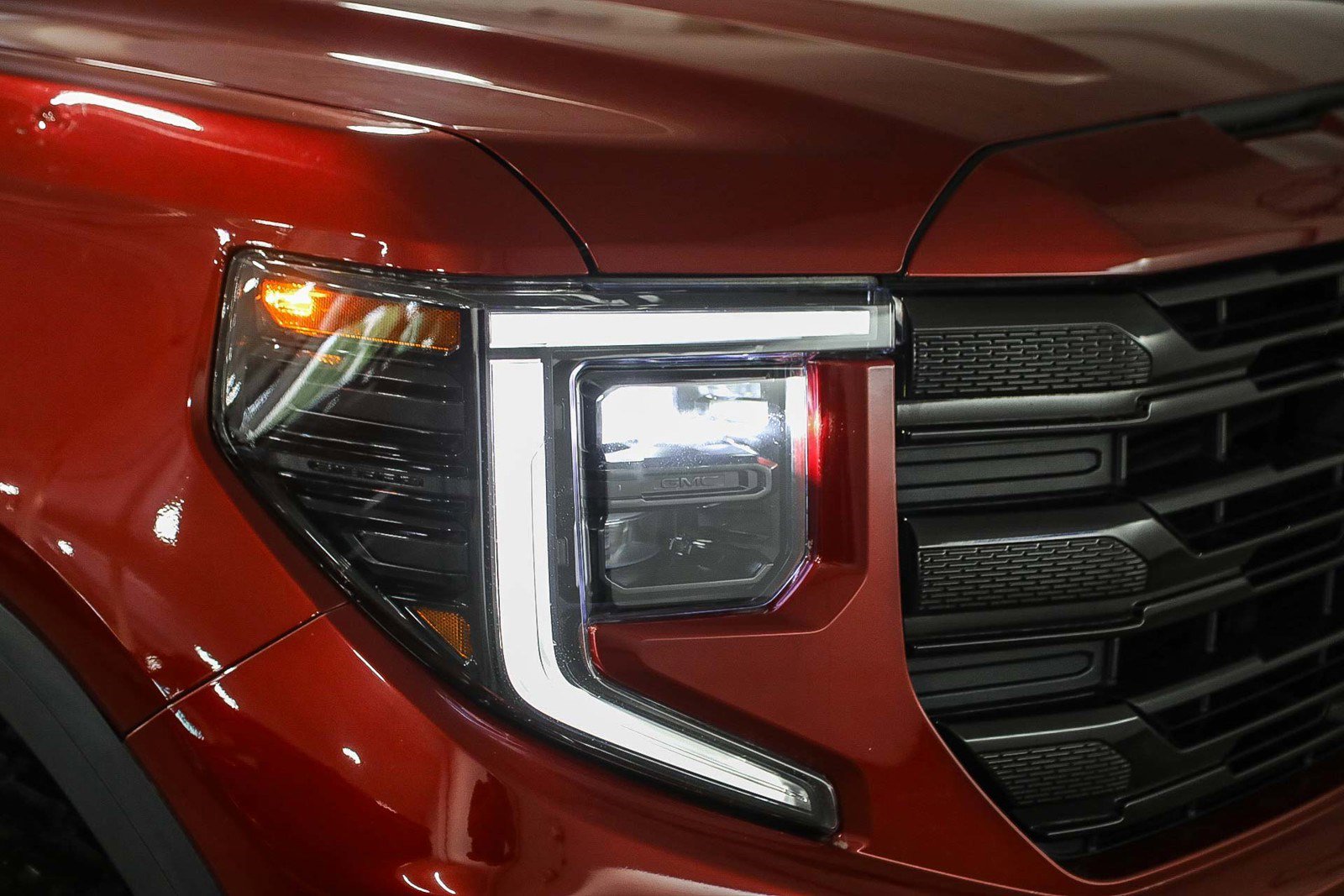 Used 2022 GMC Sierra 1500 Elevation w/ Elevation Premium Package image 8