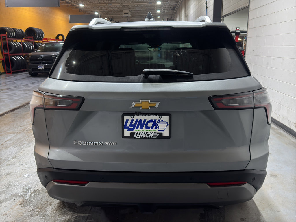 Used 2025 Chevrolet Equinox LT w/ Convenience Package II image 4