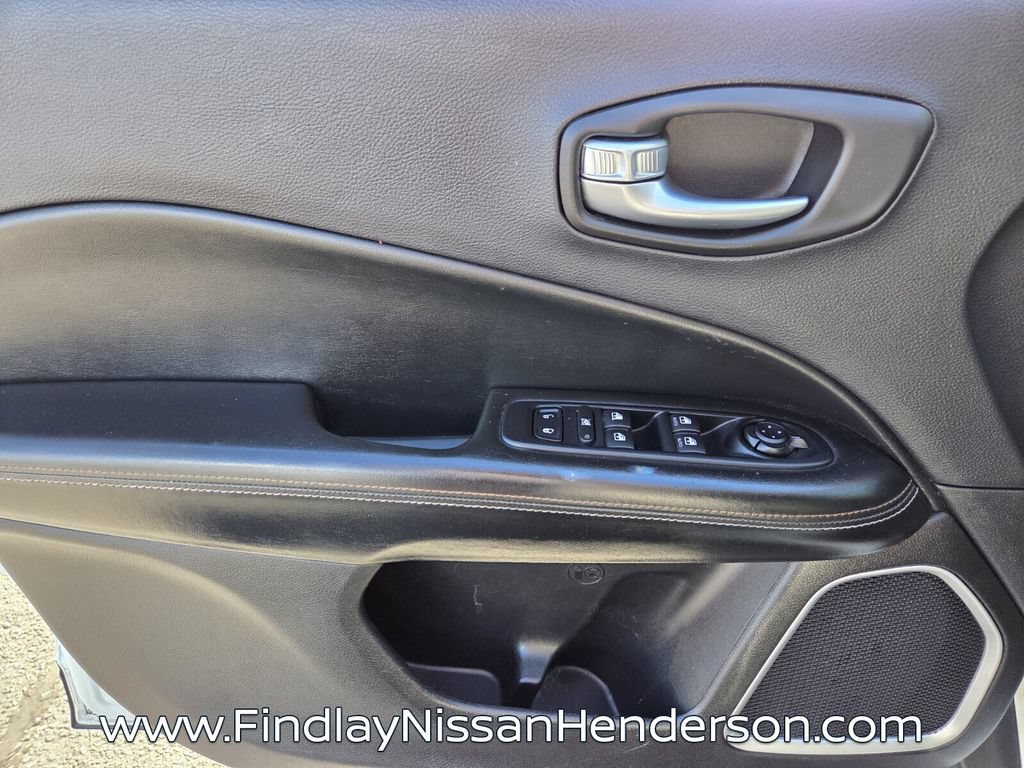 Used 2018 Jeep Compass Sport AWD/4WD image 20