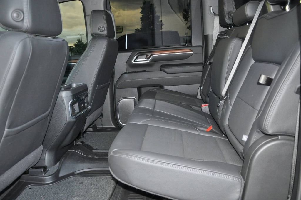 Used 2024 GMC Sierra 2500 Denali w/ Denali Reserve Package image 12