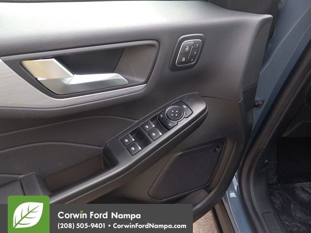New 2025 Ford Escape SE w/ PHEV Premium Package image 12
