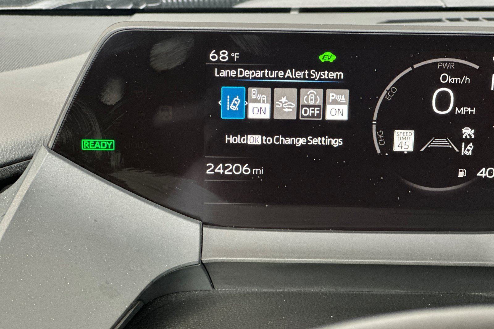 Certified 2025 Toyota Prius XLE FWD image 23