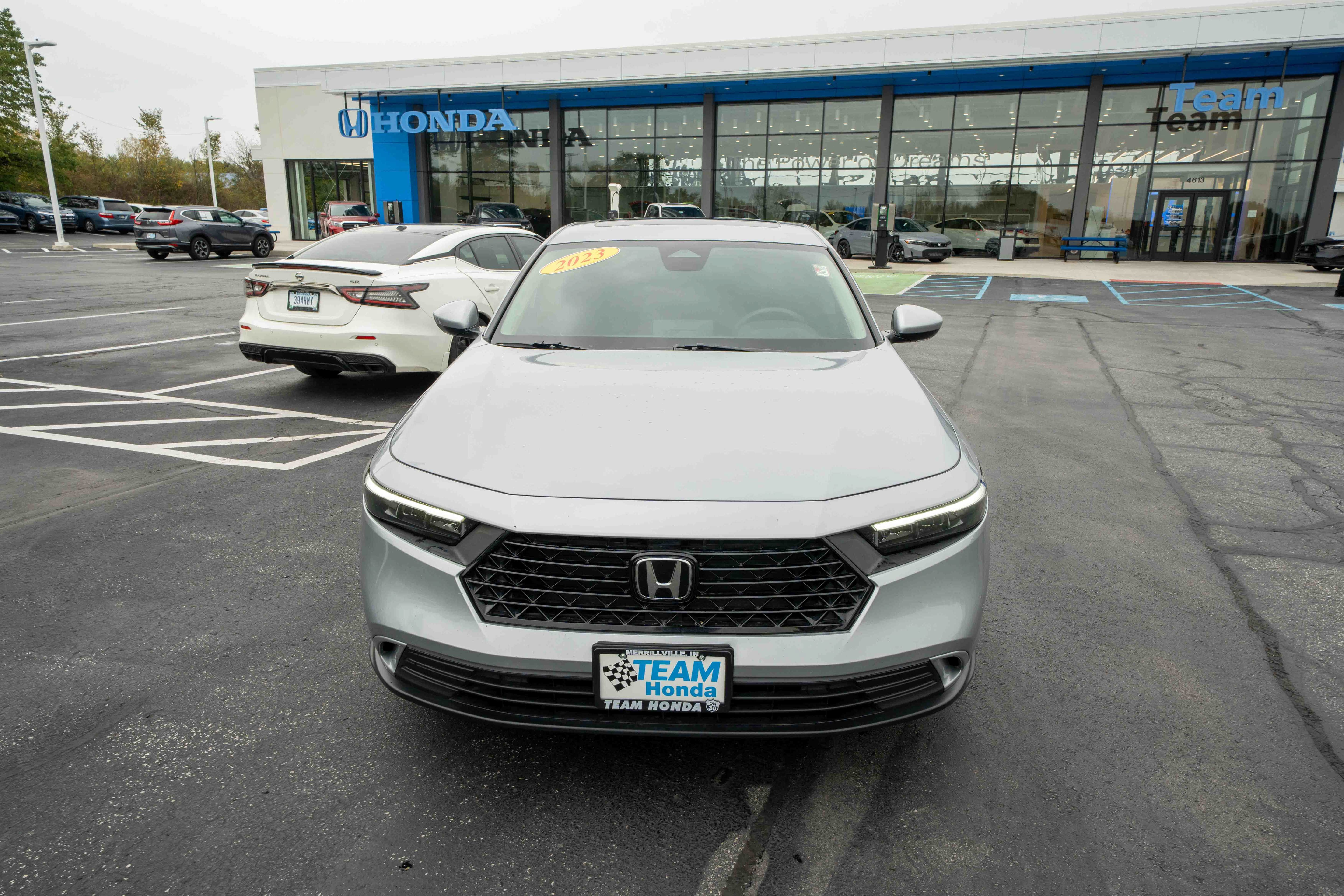 Used 2023 Honda Accord EX image 2