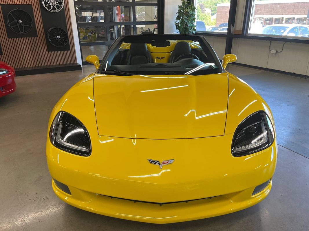 Used 2007 Chevrolet Corvette Convertible w/ Preferred Equipment Group RWD image 23