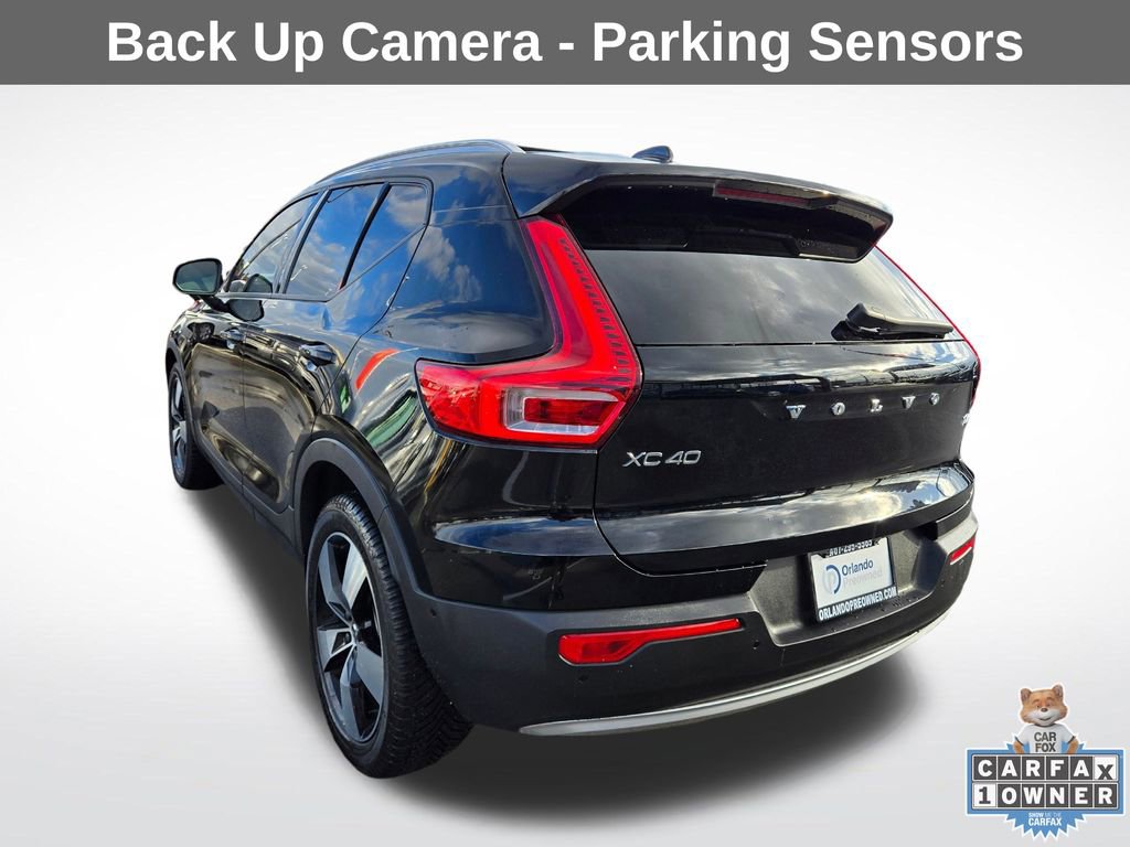 Used 2019 Volvo XC40 T4 Momentum image 6