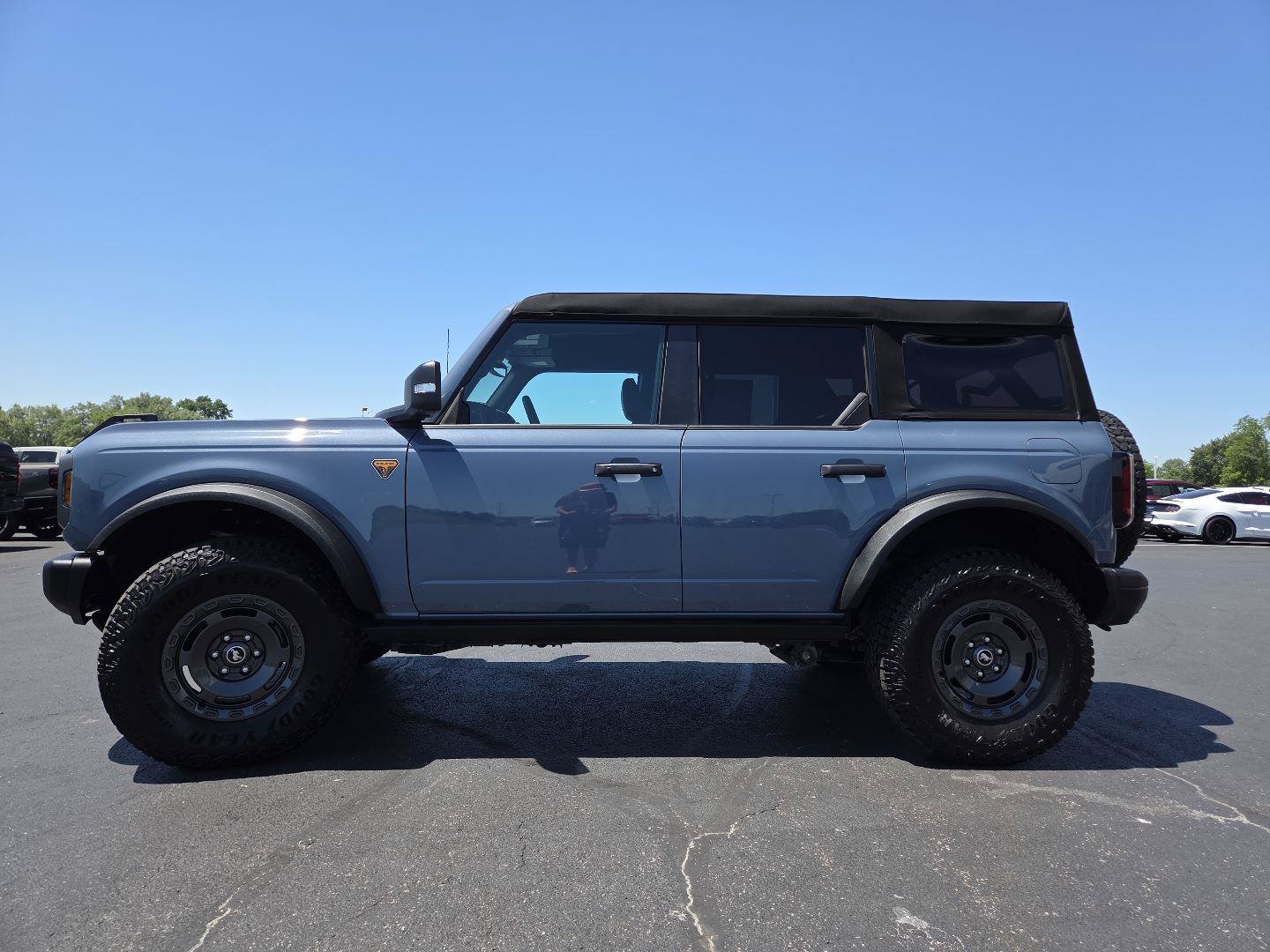 Used 2025 Ford Bronco Badlands AWD/4WD image 15