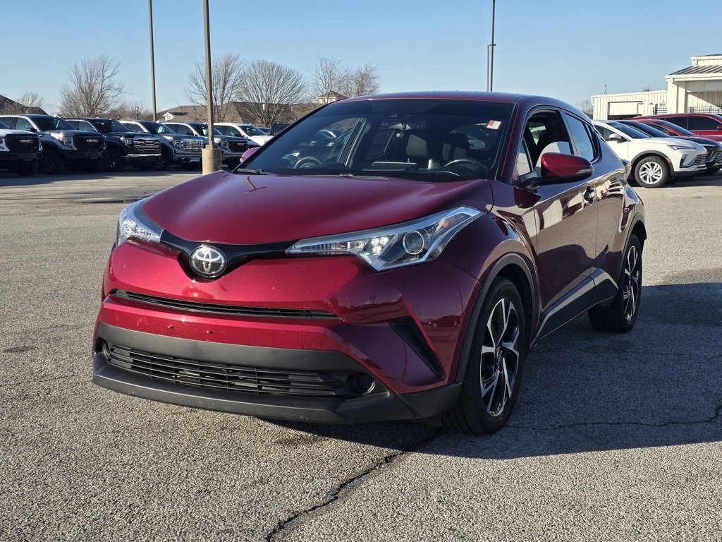 Used 2018 Toyota C-HR XLE image 3