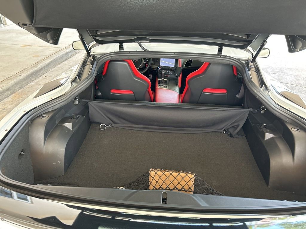 Used 2015 Chevrolet Corvette Z06 w/ 3LZ Preferred Equipment Group image 25