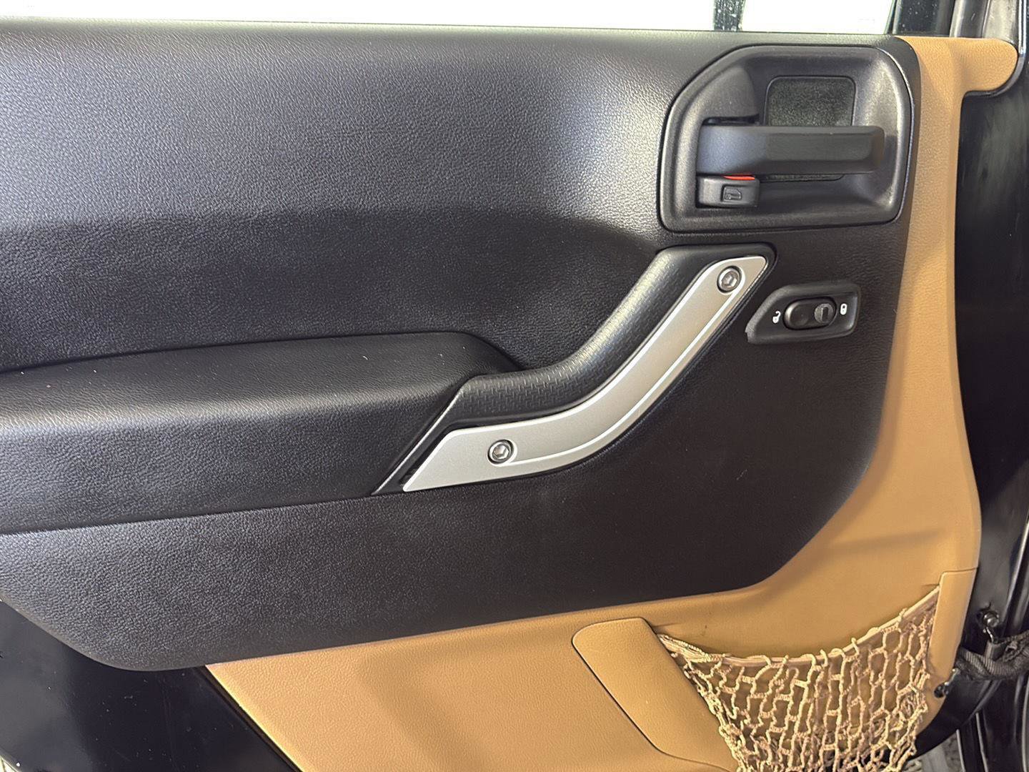 Used 2015 Jeep Wrangler Unlimited Sahara w/ Connectivity Group image 22